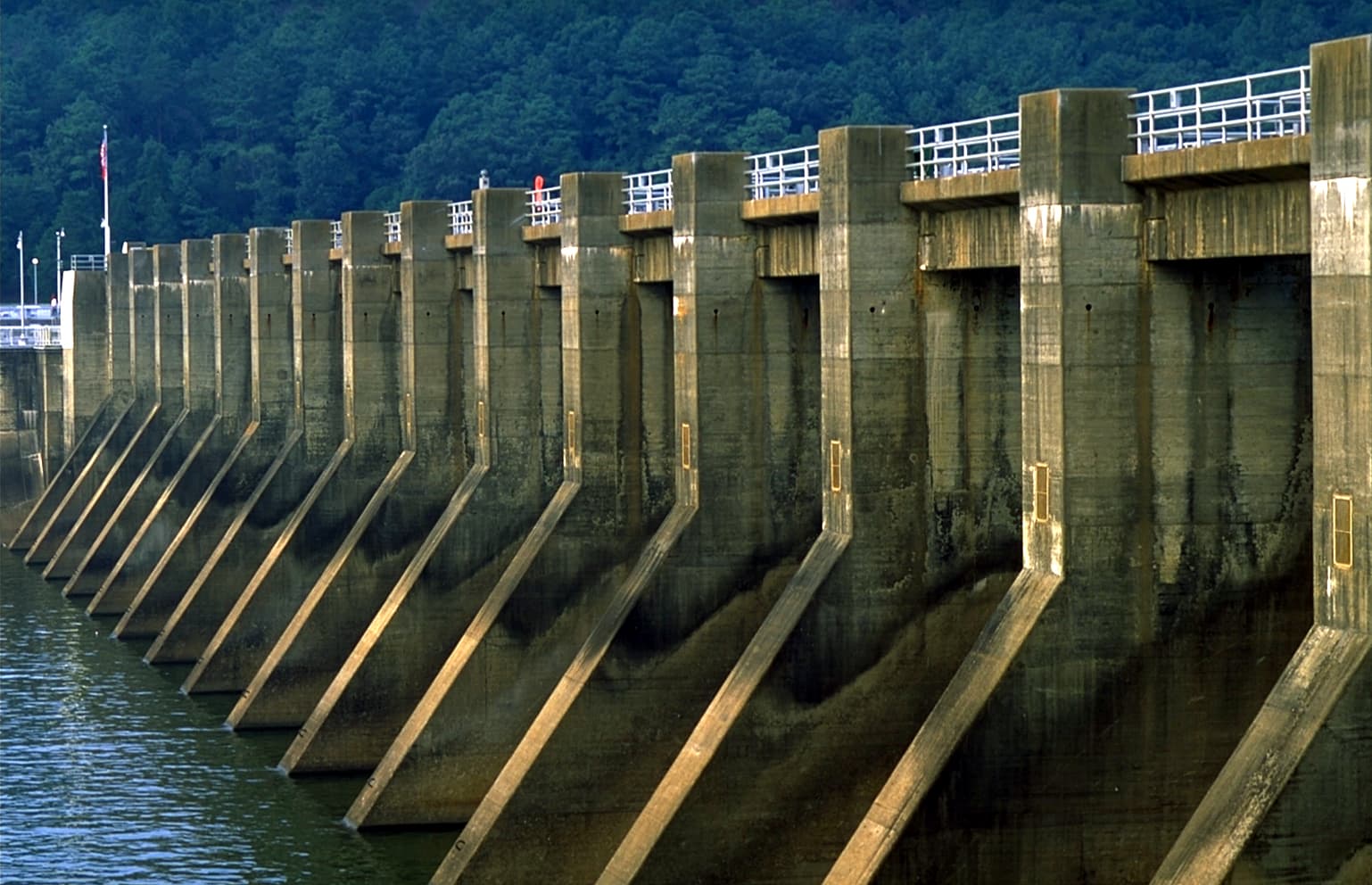 Guntersville Dam on the Tennessee River in Marshall County, Alabama — TVA hydroelectric dam impounding Lake Guntersville with tailwaters feeding the head of Wheeler Lake